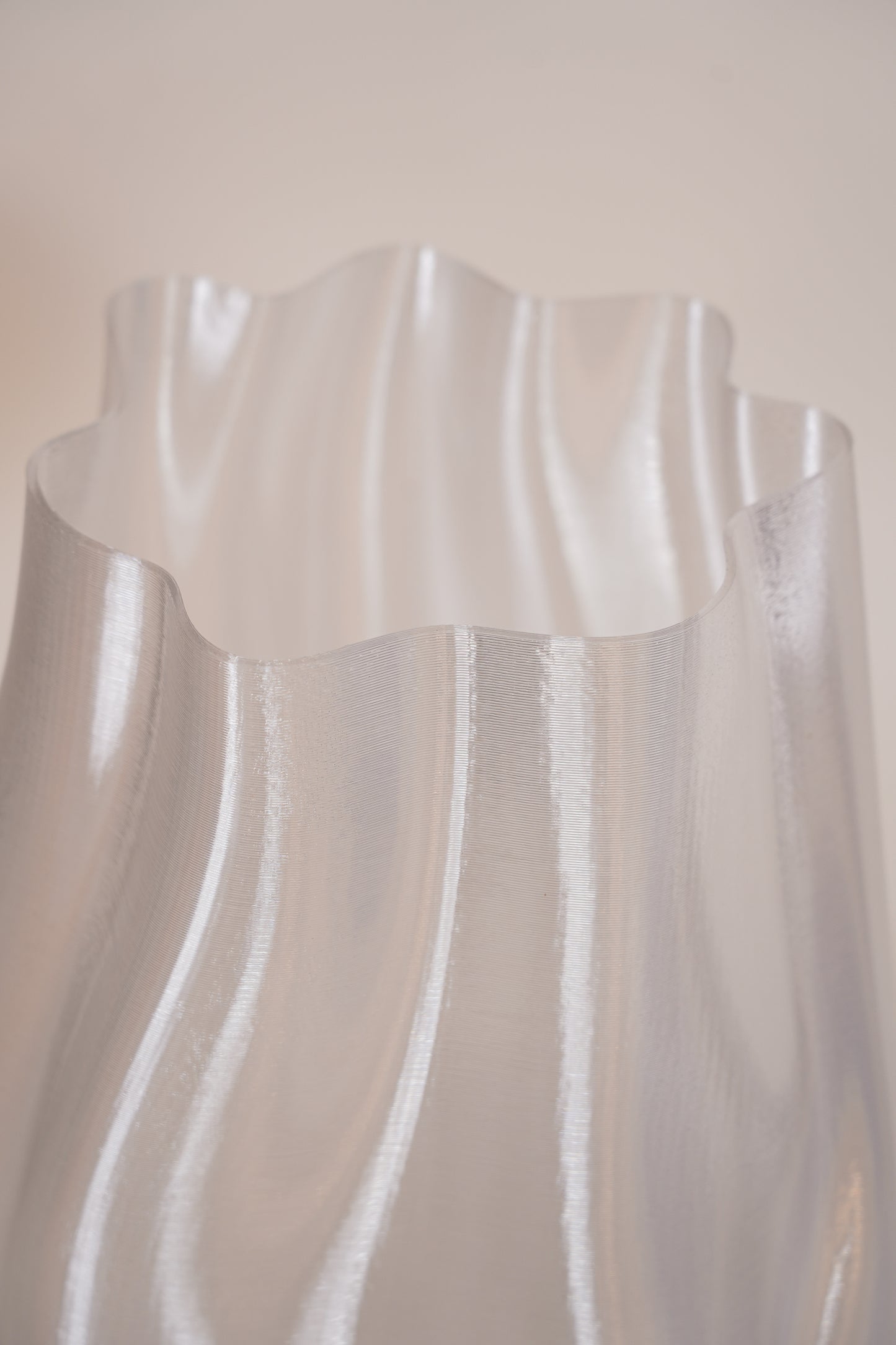 Lulu Bin / Clear Gloss