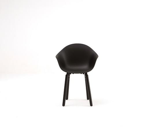 TA Armchair / Yi Base Black Stained Oak / Black Seat