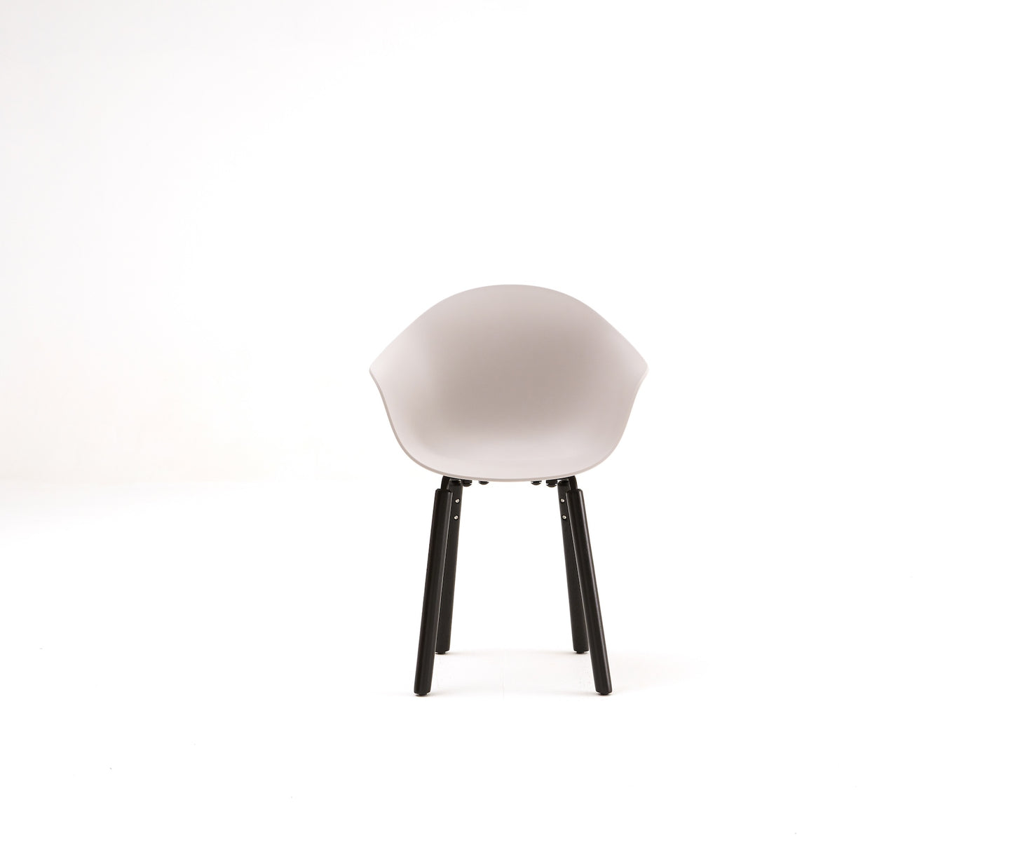 TA Armchair / Yi Base Black Stained Oak / Cool Grey Seat