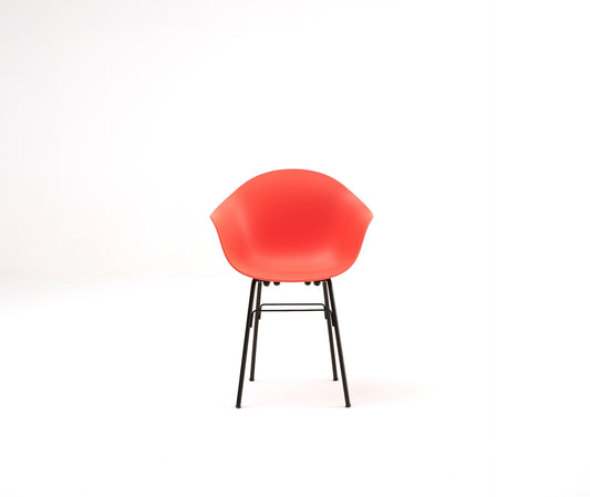 TA Armchair / Er Base Black Powder Coated / Red Seat