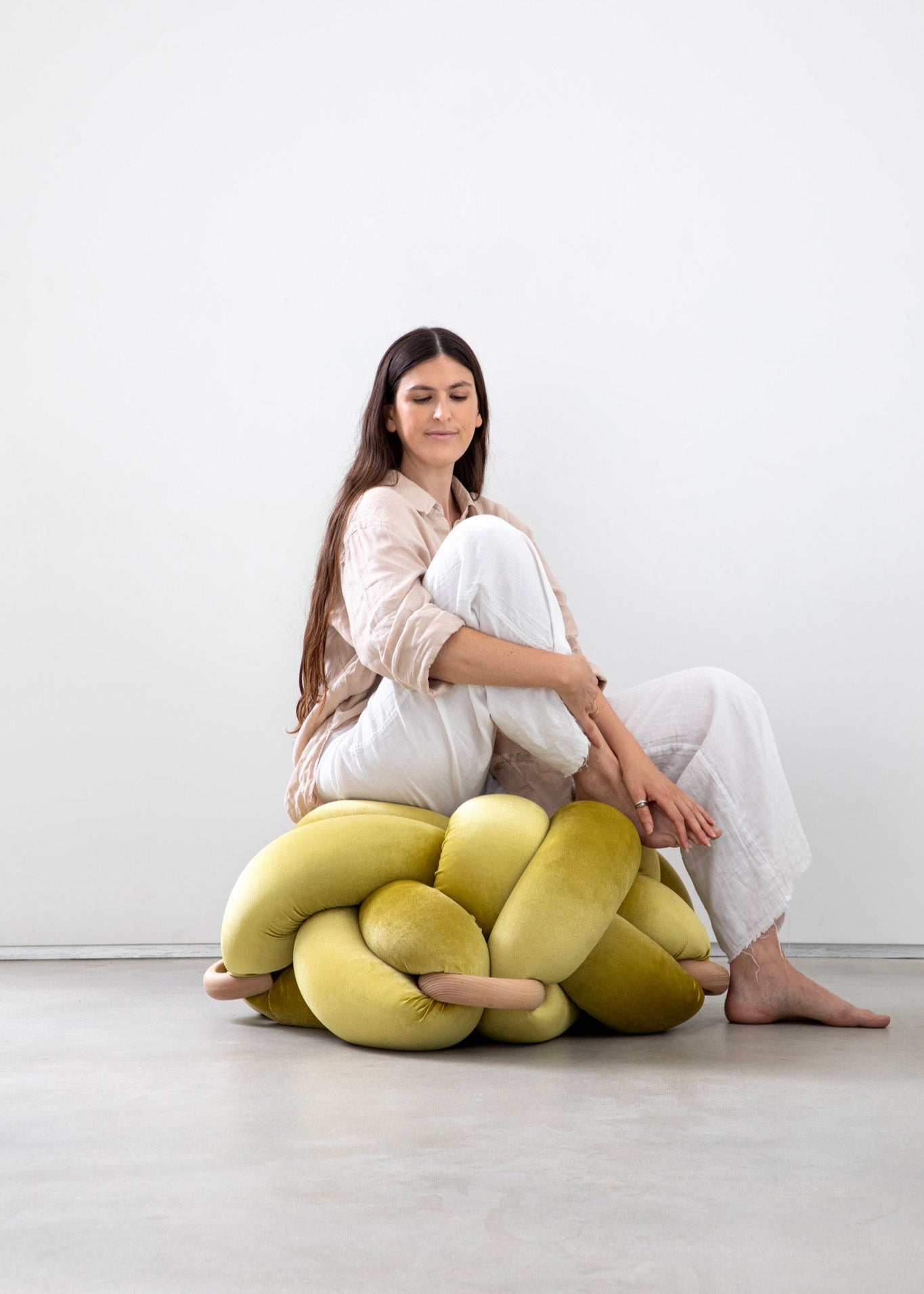 (L) Citron Knot Ottoman