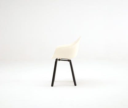 TA Armchair / Yi Base Black Stained Oak / Cream Seat