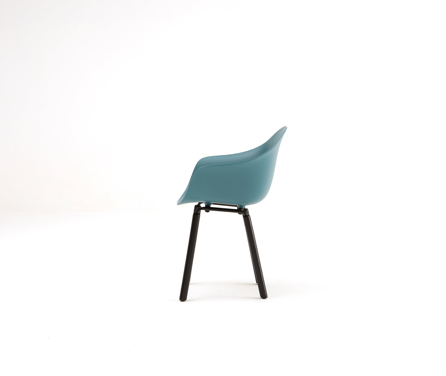 TA Armchair / Yi Base Black Stained Oak / Ocean Blue Seat