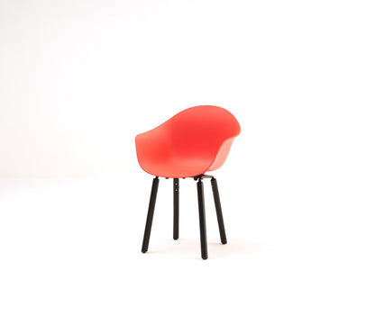 TA Armchair / Yi Base Black Stained Oak / Red Seat
