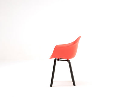 TA Armchair / Yi Base Black Stained Oak / Red Seat