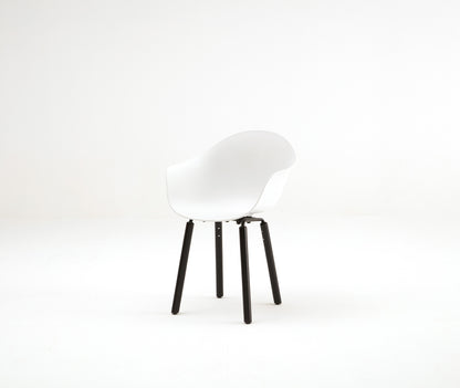 TA Armchair / Yi Base Black Stained Oak / White Seat