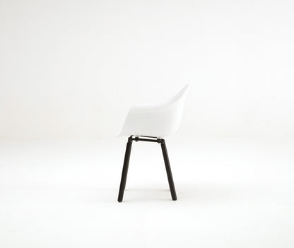 TA Armchair / Yi Base Black Stained Oak / White Seat