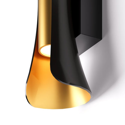 Briar Outdoor Wall Lamp