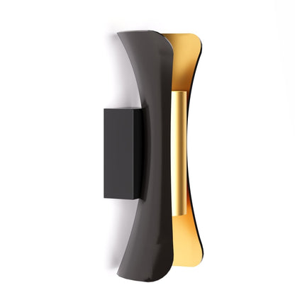 Briar Outdoor Wall Lamp