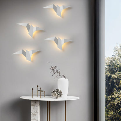 Finch Wall Lamp