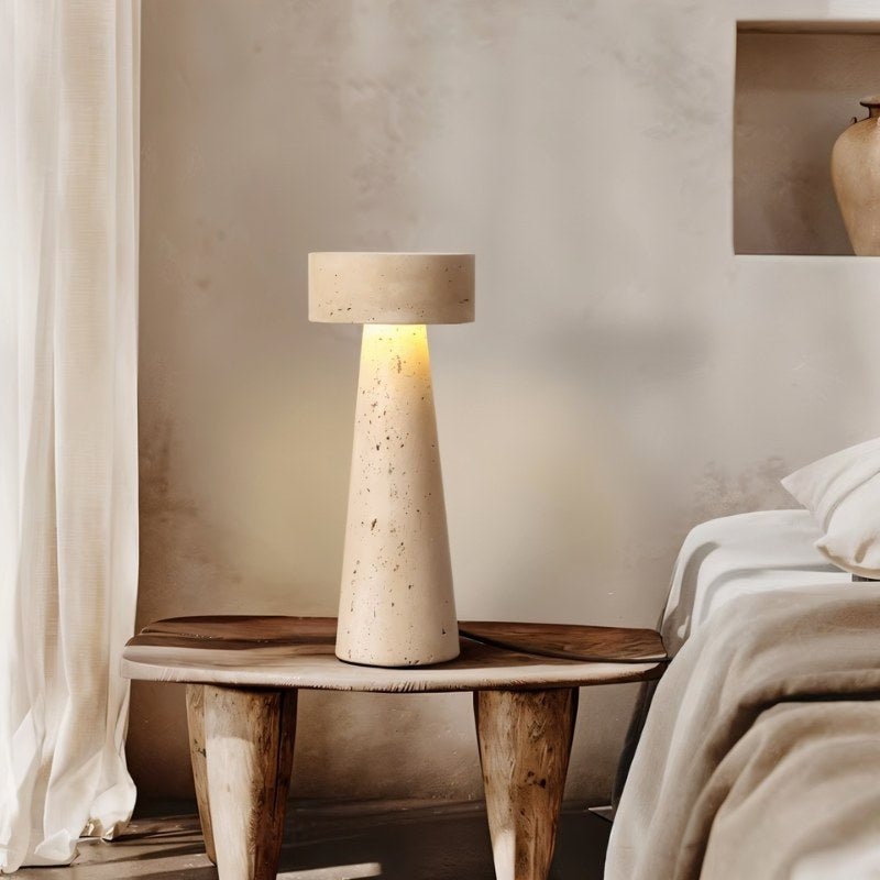 Lycoris Table Lamp