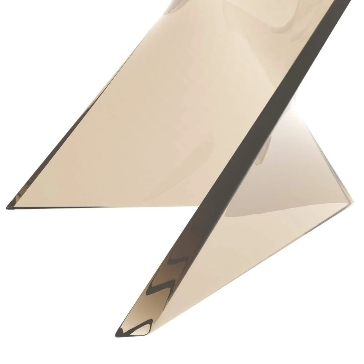LeisureMod Randolph Triangular Accent Side Table in / Amber