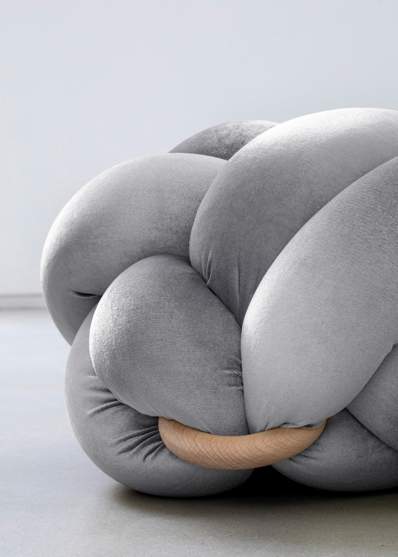 (L) Sterling Silver Knot Ottoman